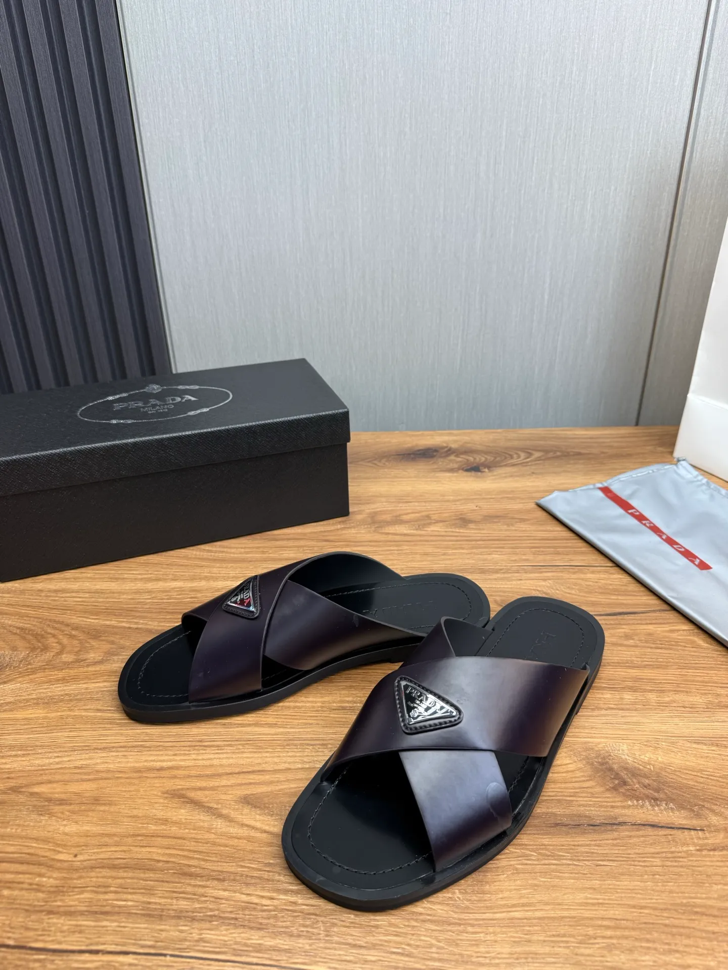 Factory price 340💰 ＰＲＡＤＡPrada - popular men's slippers hot sale 🔥 🩴Official website one to one production 38-45 sizes 45 46 🉑️Customized!